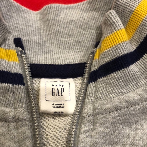 π»Gap 4T zip up sweatshirt π» - Picture 3 of 4